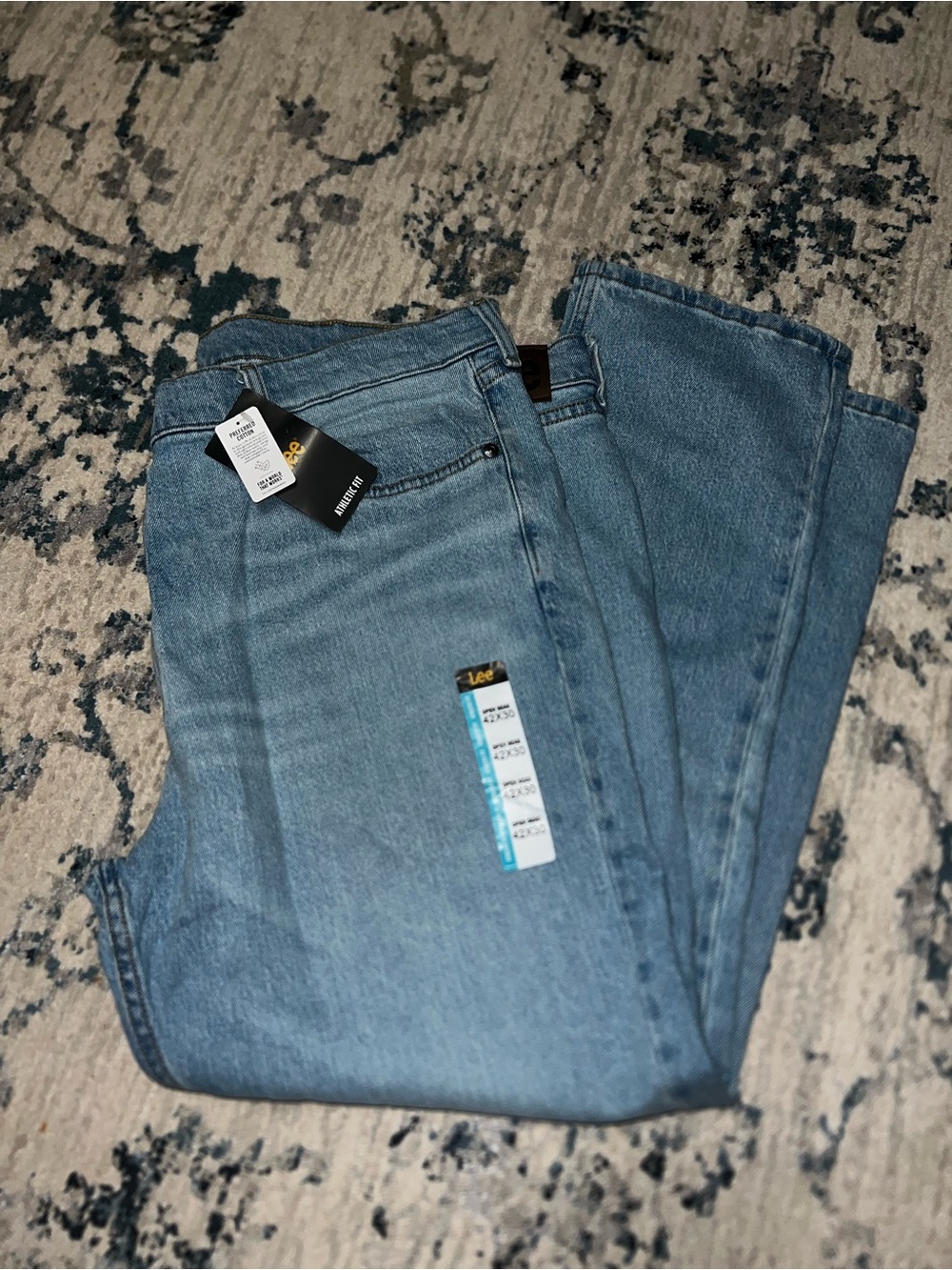 NWT Lee Athletic Fit Jeans Men’s 42x30 Open Seas Light Wash Stretch Denim